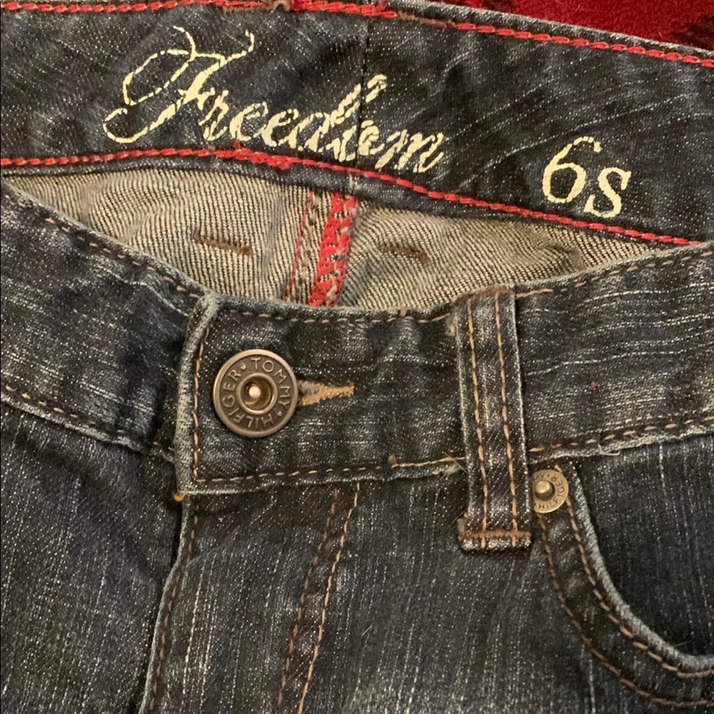 Tommy Hilfiger women’s Junior Blue Jeans